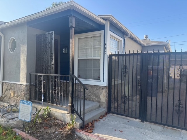 Driveway view - 445 W Ellis Ave