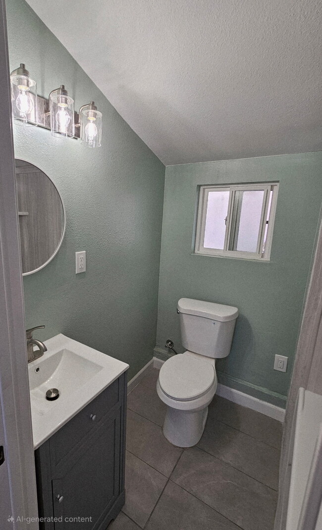 Photo - 1205 W Vesta St House