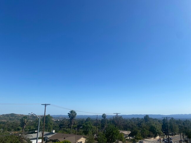 Photo - 13730 Mindora Ave