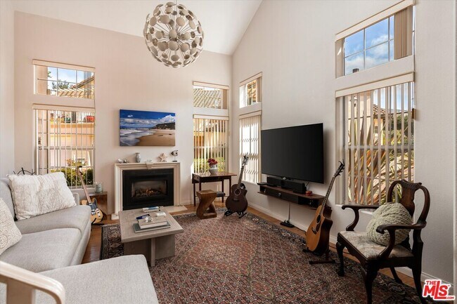 Photo - 1256 Cravens Ln Unit 3