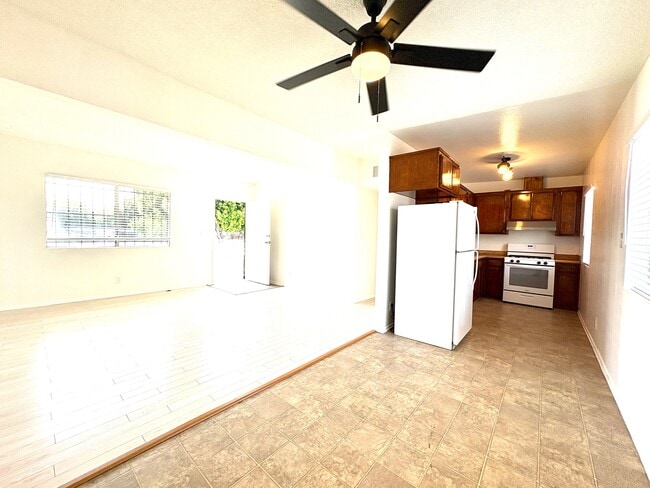 Photo - 203 E 53rd St Unit #3