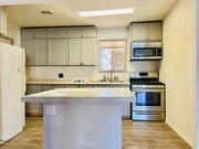 Photo - 18427 Bessemer St House