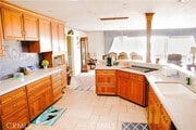 Photo - 730 St James Pl