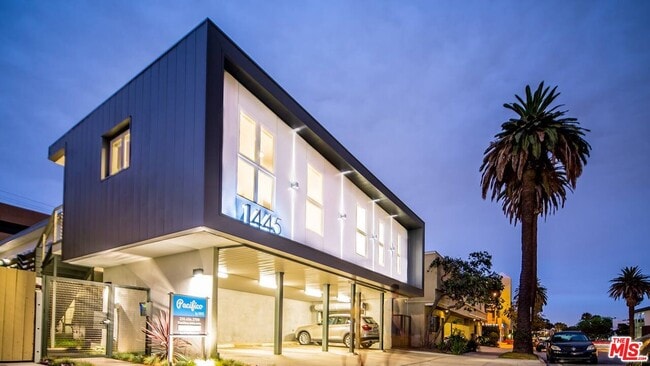 Photo - 1445 9th St Unit 105