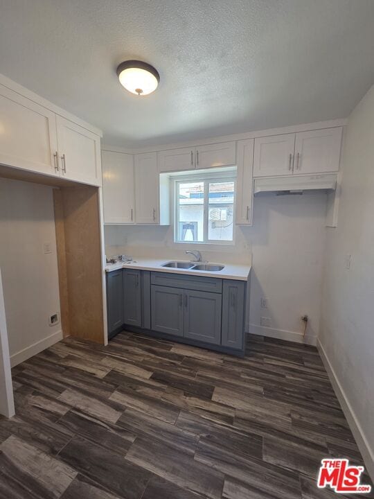 Photo - 817 W 101st St