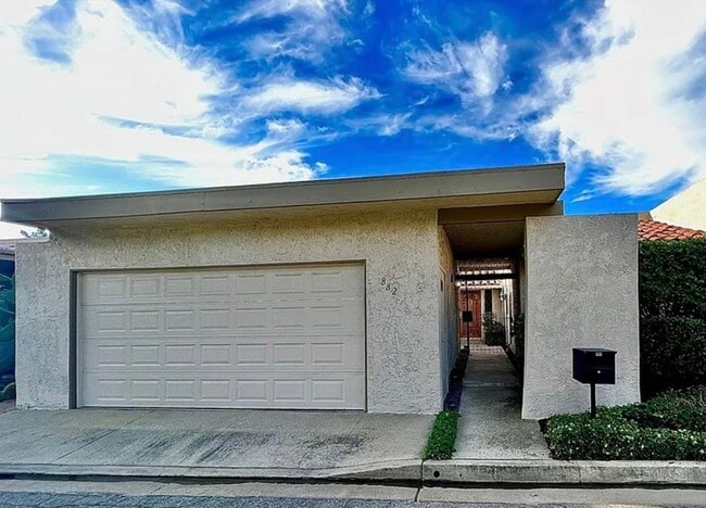 Photo - 882 Highpoint Dr