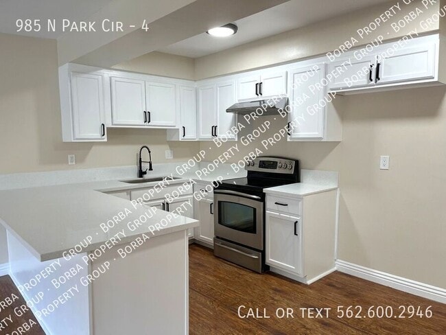 Building Photo - 985 N Pk Cir Unit 4