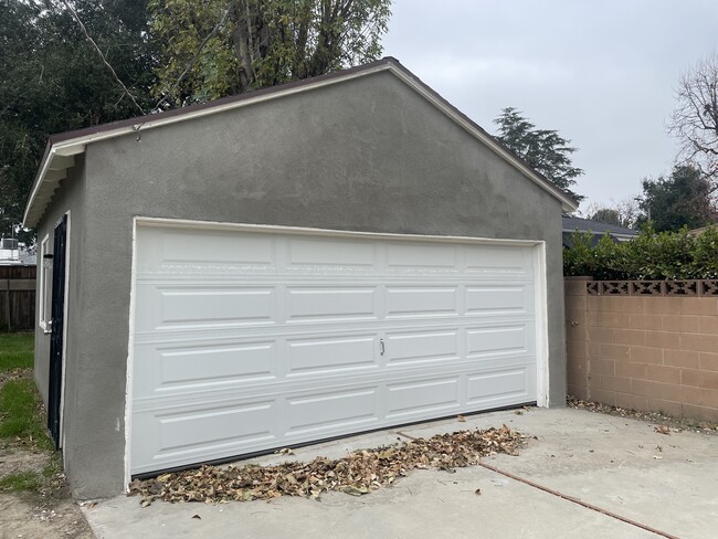 Photo - 17221 Kittridge St