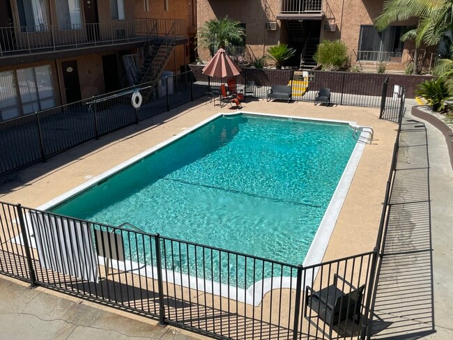 pool - Terrace Pointe Apartments