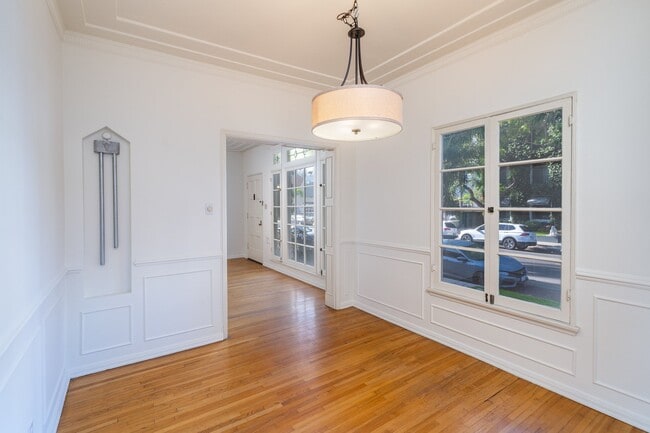 Photo - 648 Burnside Ave Unit Model