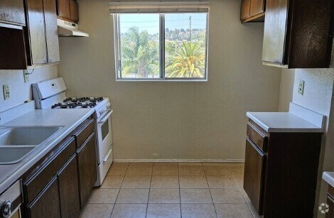 Building Photo - 1130 S Walnut St Rental