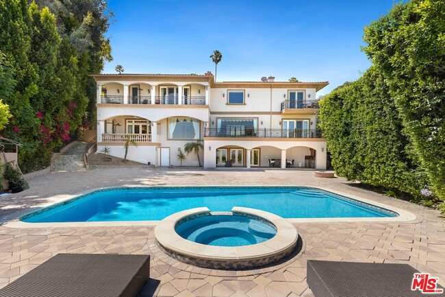 Photo - 18047 Karen Dr