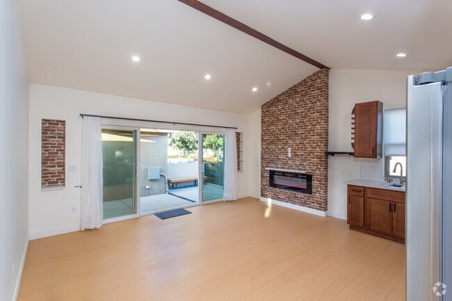 Building Photo - 5401 W 83rd St Rental
