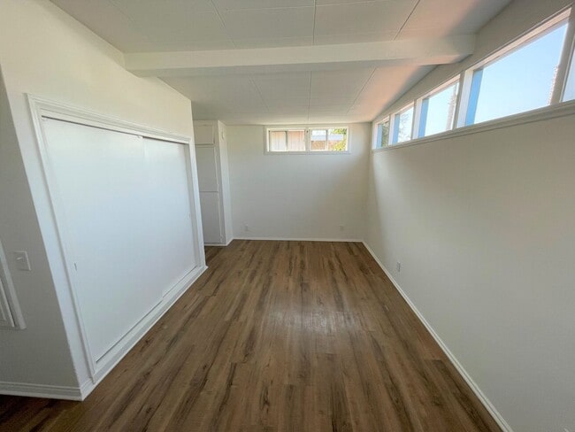 Photo - pierpont Unit 2457