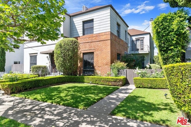 Building Photo - 117 1/2 N Harper Ave