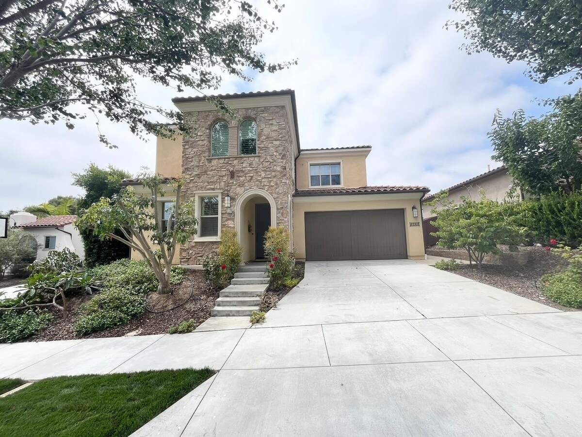 COMING SOON - 4 Bed, 4 Bath in Foothills o... - COMING SOON - 4 Bed, 4 Bath in Foothills o... House