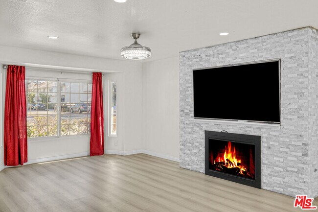 Photo - 7701 Baird Ave