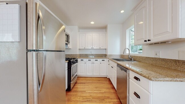 Kitchen - 10876 National Blvd Unit 10876