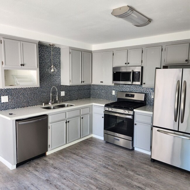 Tierrasanta 4 bedroom 2.5 bath townhouse w... - Tierrasanta 4 bedroom 2.5 bath townhouse w...