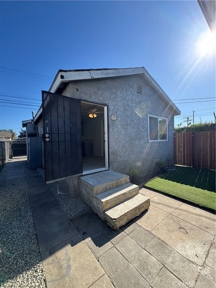 Building Photo - 1540 W 51st Pl Rental