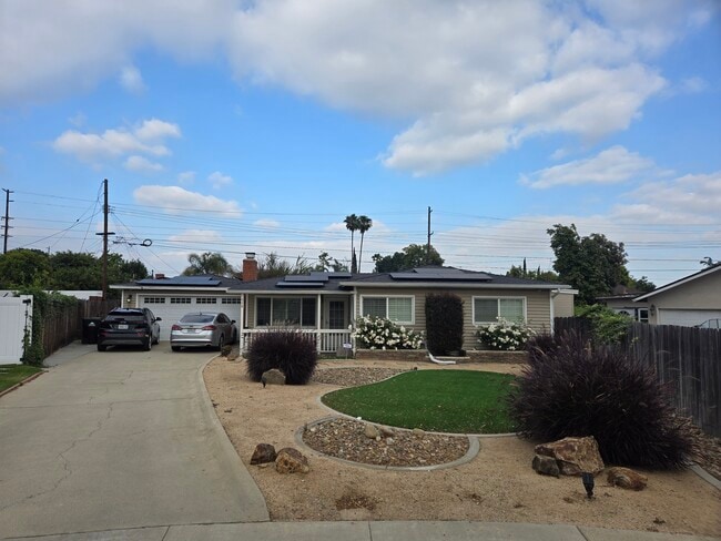 Building Photo - 648 E La Deney Dr Unit La Deney