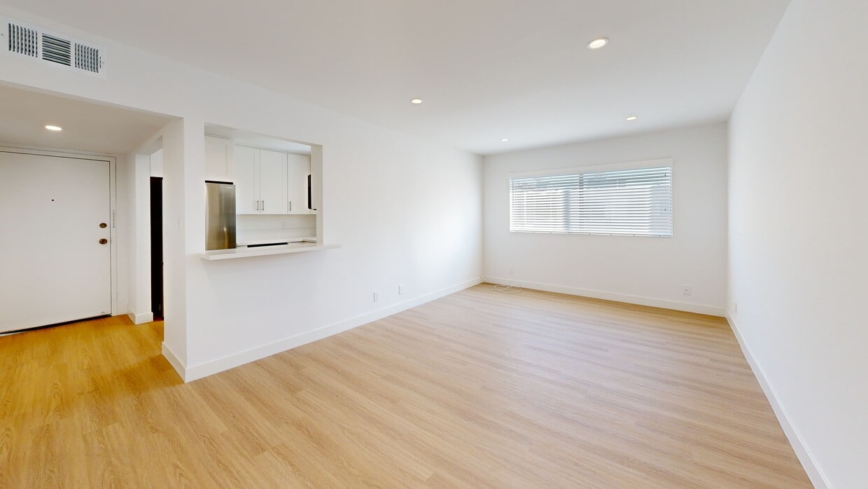 3D Tour - 800 Orange Grove Ave