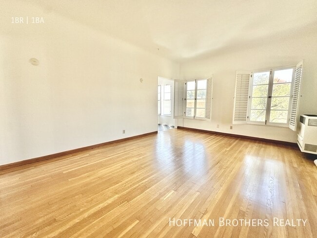 Photo - 5044 Rosewood Ave