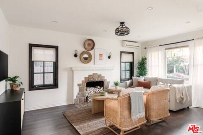 Photo - 428 N Alta Vista Blvd