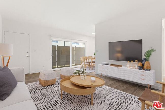 Photo - 1433 Brockton Ave Unit 7