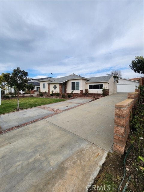 Photo - 2838 May Ave