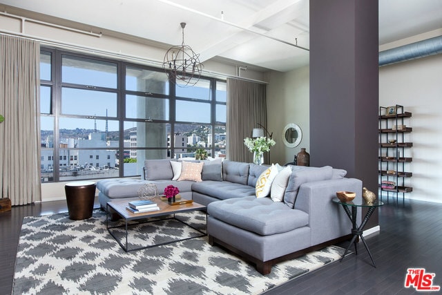 Building Photo - 1645 Vine St Unit 612