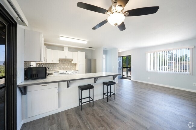 Building Photo - 18610 Highland Valley Rd Rental