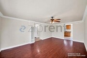 Photo - 1143 1/2 W 91st St House
