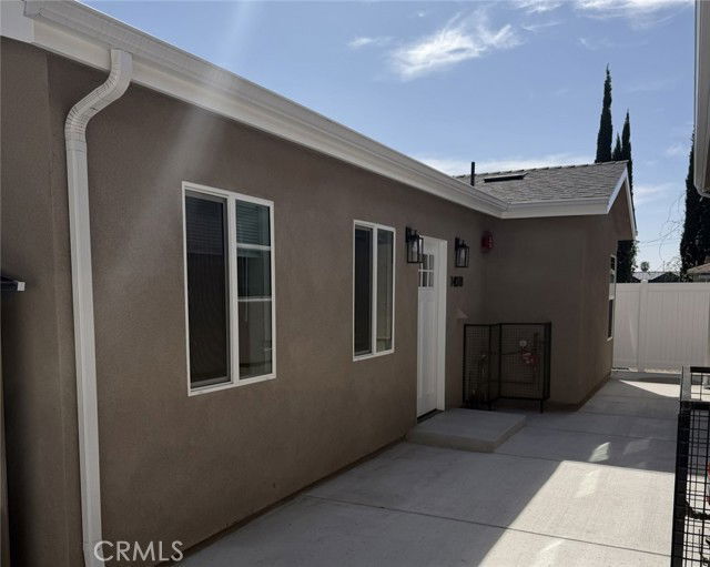 Building Photo - 14018 Hubbard St