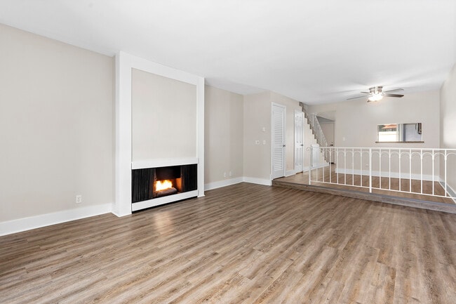 Photo - Parkway Plaza Apartments