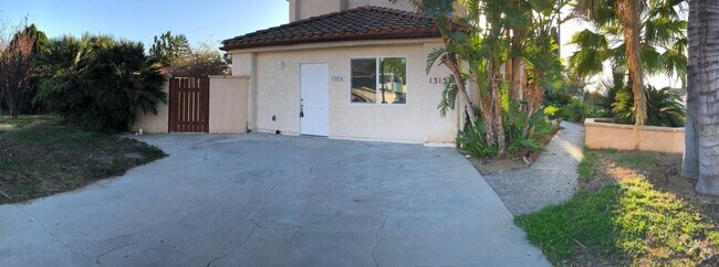 Building Photo - Newly Remodeled 2 Br 1 Ba Addition Perched... Rental