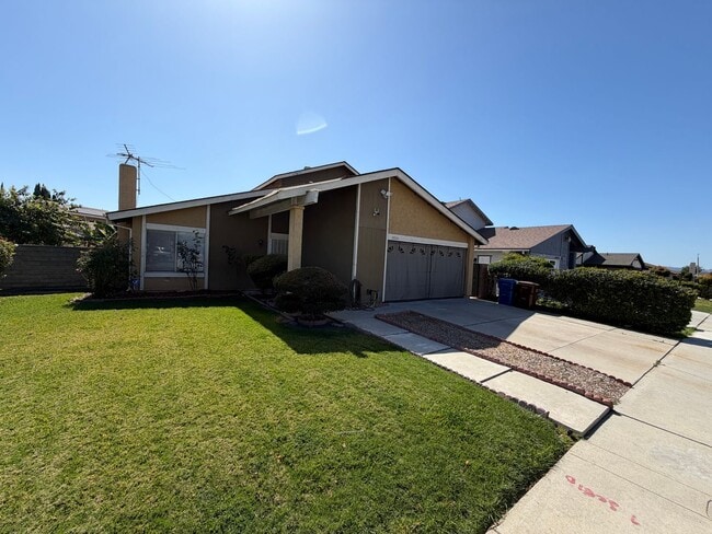 Building Photo - Rare 4 Bedroom Home with Spacious Layout in Prime La Puente Neighborhood