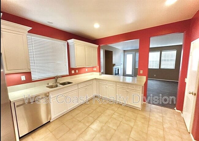 Photo - 18468 Hillview Ln