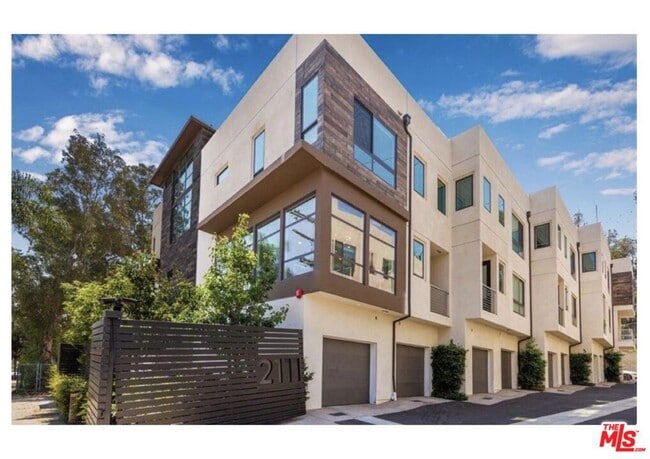 Photo - 2111 N Cahuenga Blvd Condo Unit 1