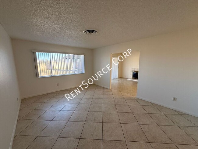 Photo - 1177 W Ave J-11