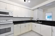 Photo - 642 N West Knoll Dr. Apartments
