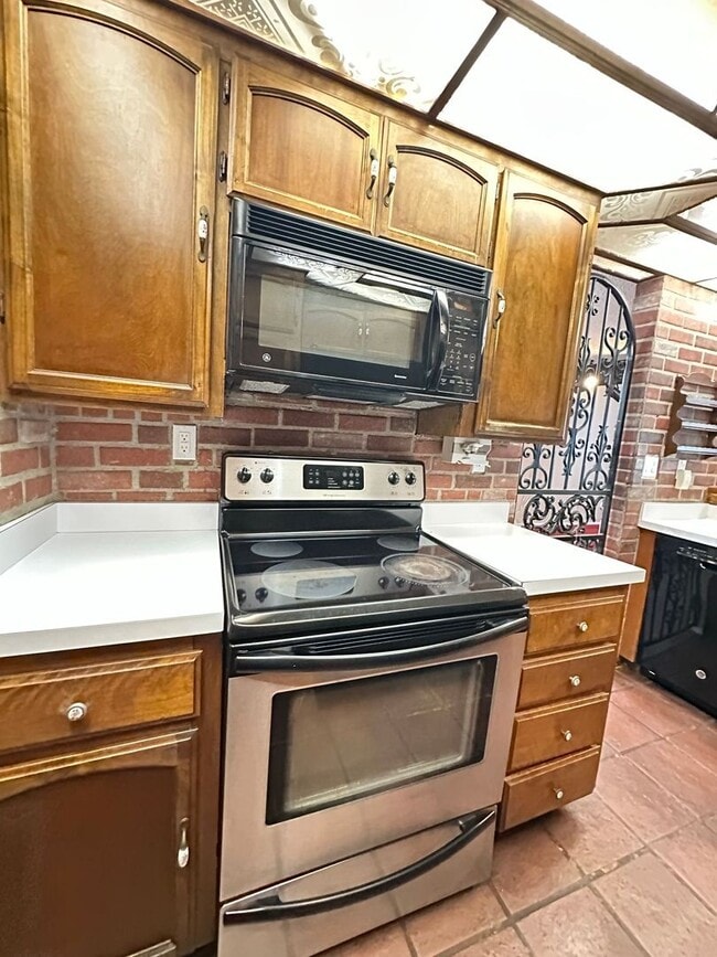 Photo - Long Beach 2 bed 2 bath - 2 Car Gar - Gated Community - Great Amenities!