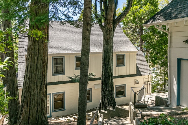 Photo - 244 John Muir Rd