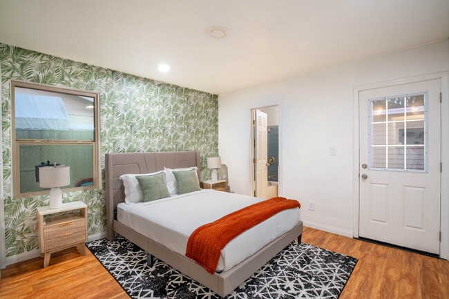 Photo - 6203 Thorn St