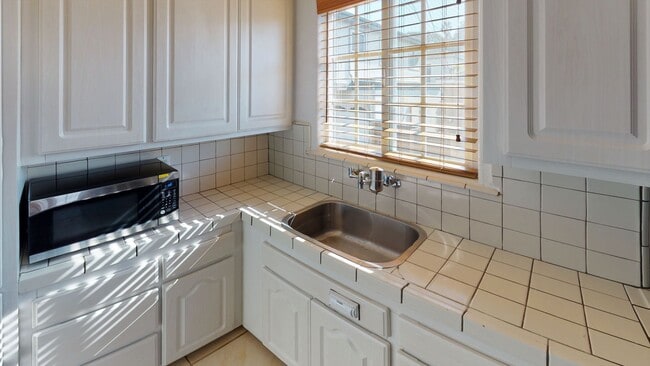 Photo - 510 E Oak Ave Unit 510 1/2