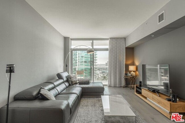 Photo - 13700 Marina Pointe Dr Unit 1431