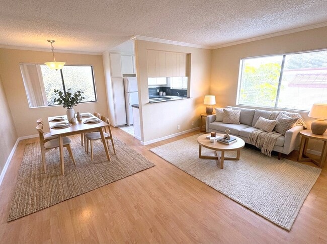 Photo - Franklin Vista Apartments