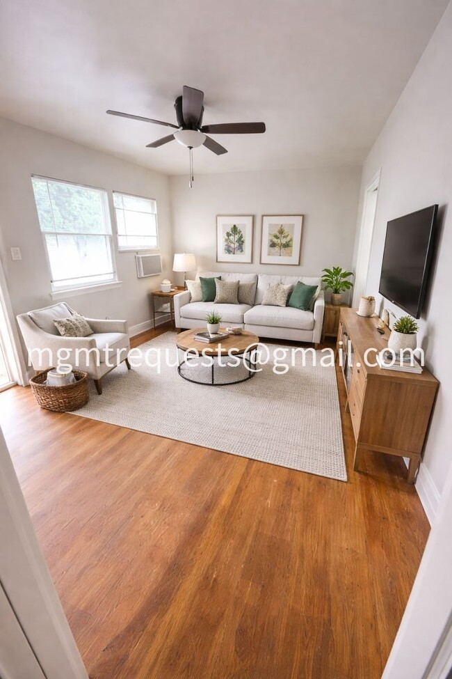 Building Photo - 7940 Milton Ave Unit B