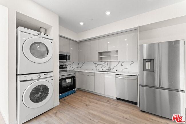 Photo - 3105 Bellevue Ave Unit 505