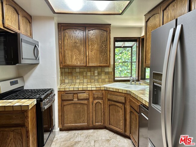 Photo - 4608 Saloma Ave